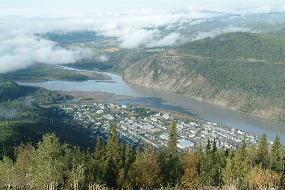 Holland America Dawson City Inn Εξωτερικό φωτογραφία