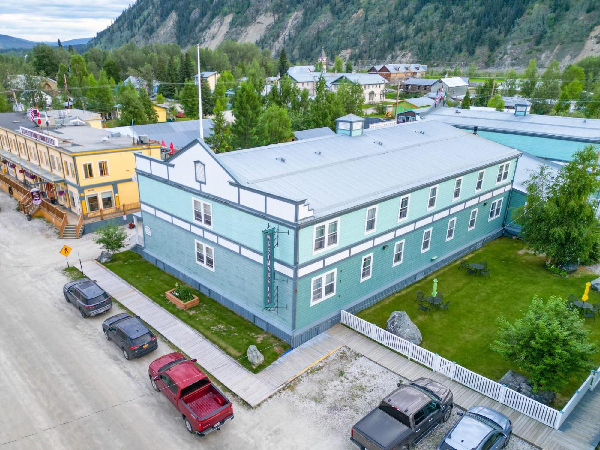 Holland America Dawson City Inn Εξωτερικό φωτογραφία